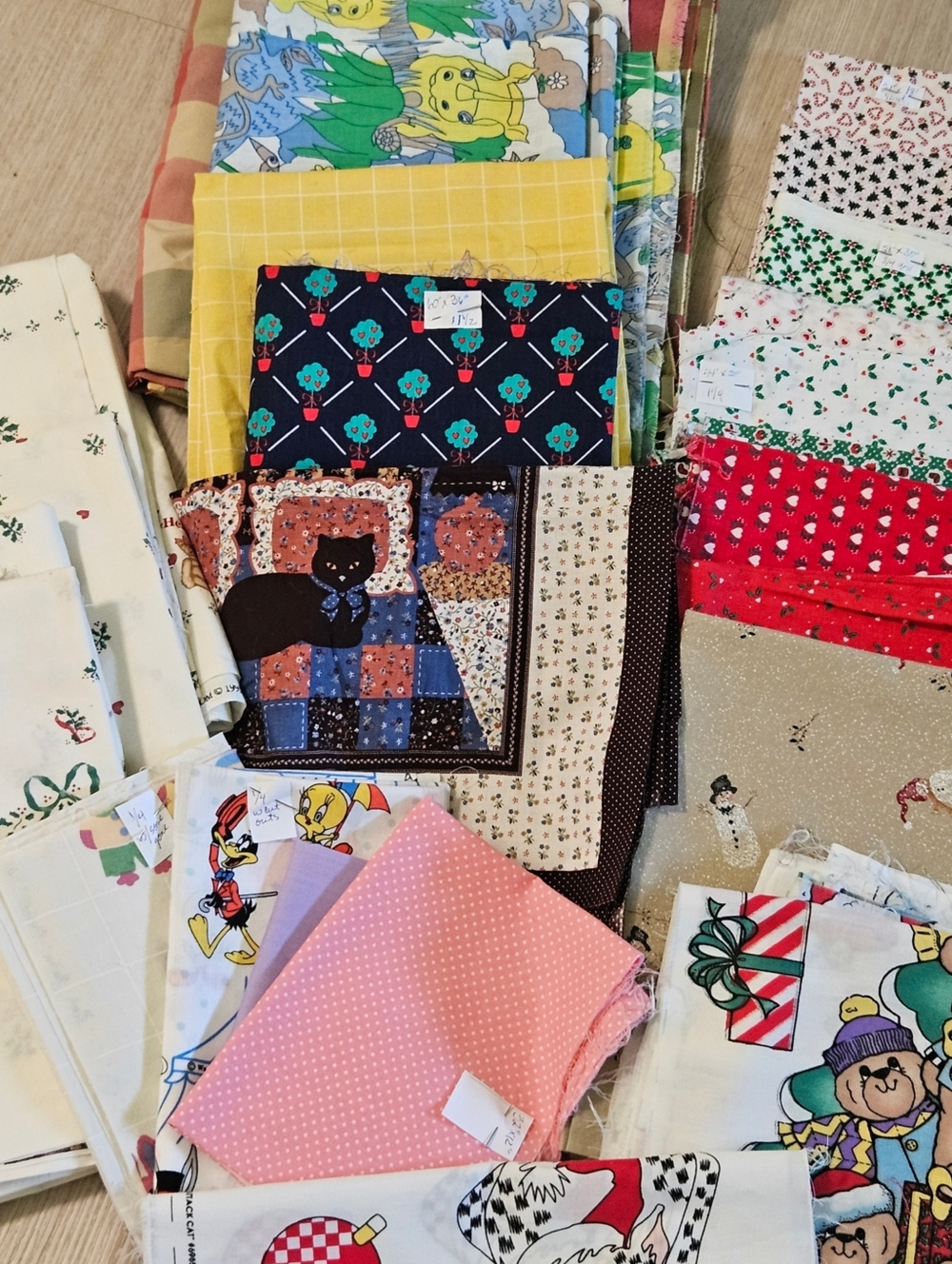 Mystery Box Fabric Box (1/4 - 2yds) Cuts (20) Yard Box - Picture 2 of 7